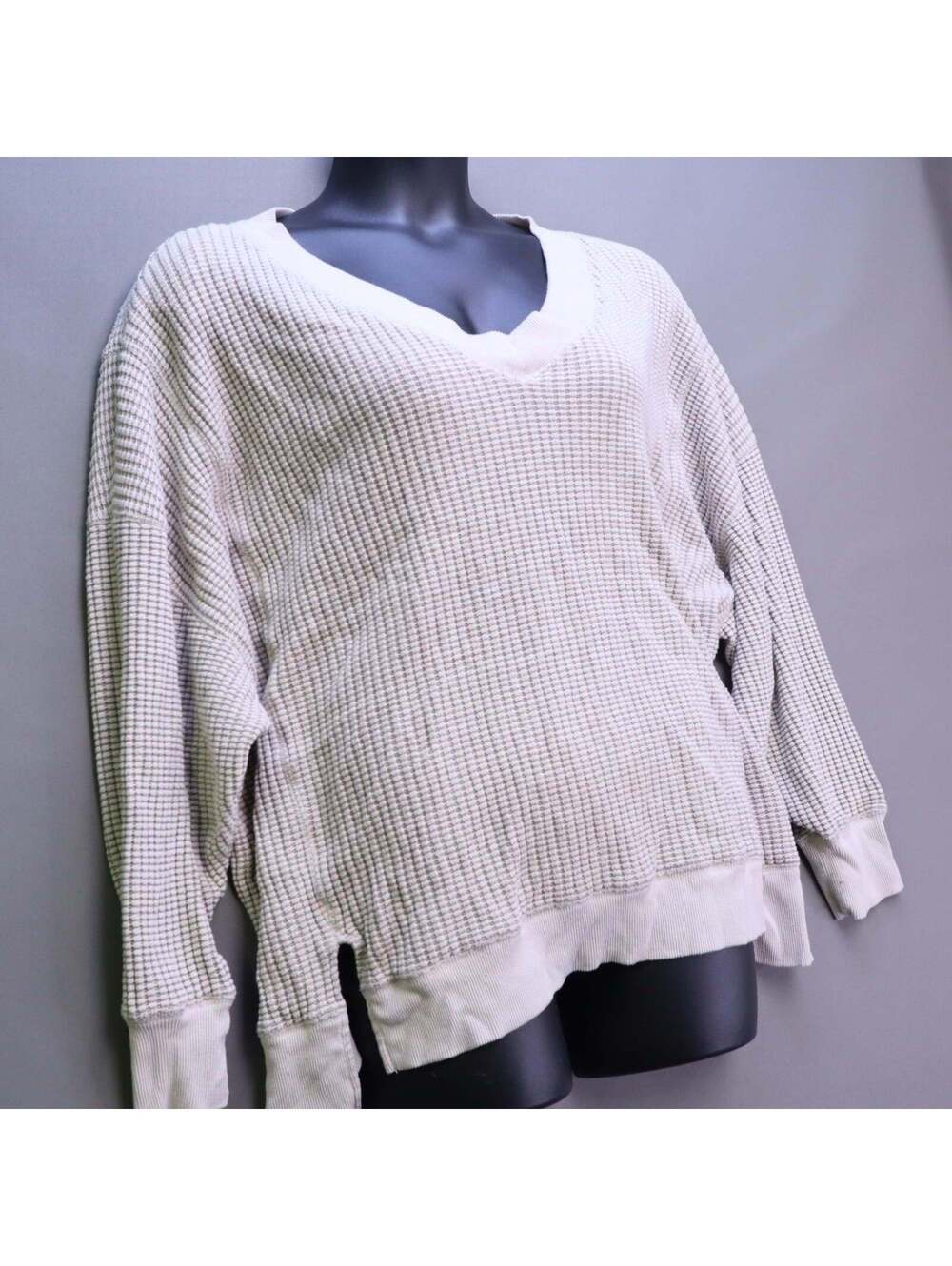 American Eagle Waffle Knit Thermal Sweater XL Beige V-Neck Slouchy Oversized